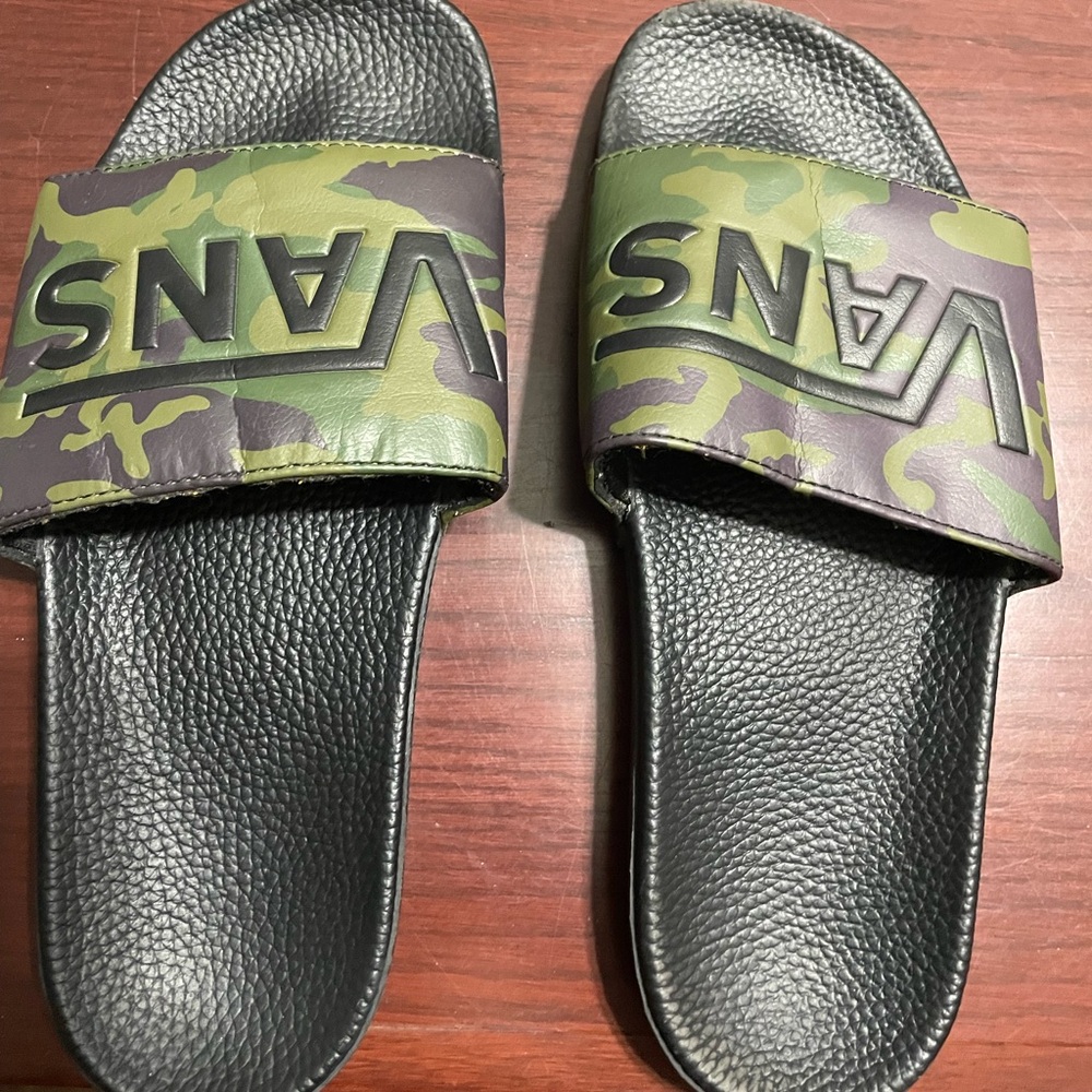 Mens Size 9 Vans Green Camo Slide Sandals